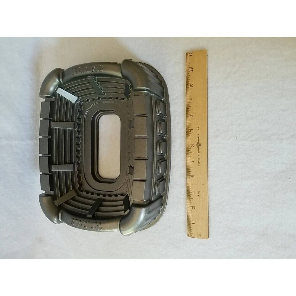 Nordic Ware Stadium Cake Pan Super Bowl World Cup Soccer Football Metal 9cup 12